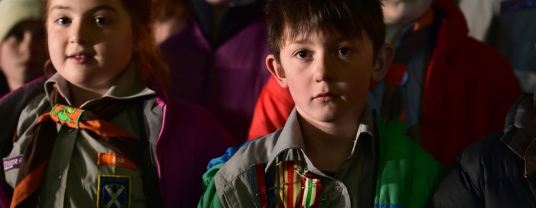 Children with their ancestors medals